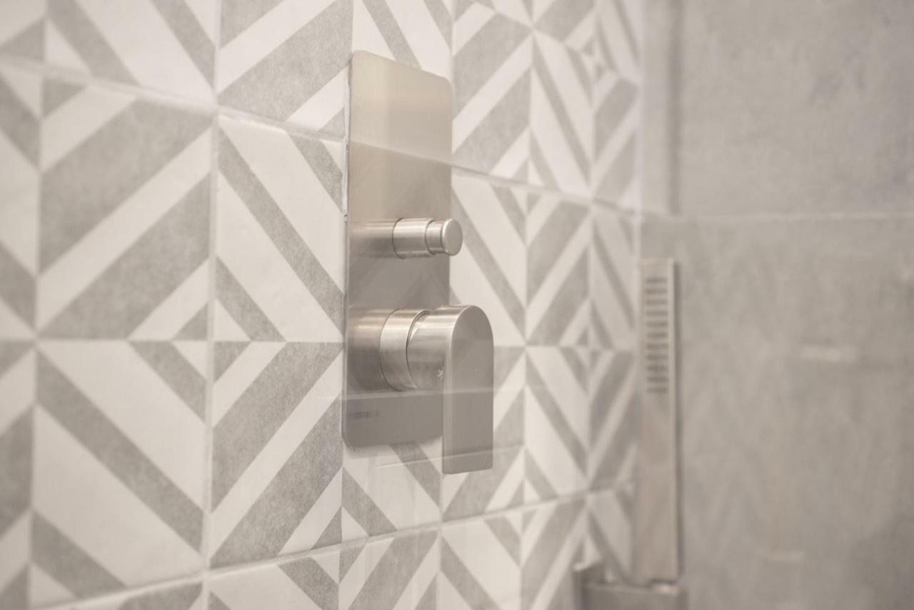 רומא Ambio Suites Luxury Trastevere מראה חיצוני תמונה